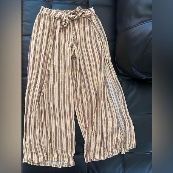 Blue and white stripe detail - Picture 1 of 1